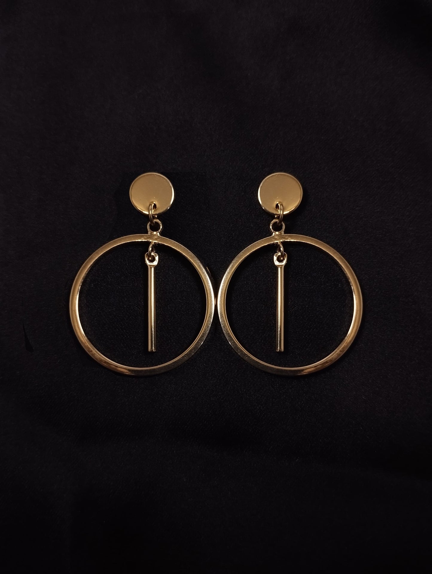 Sleek Geometric Drop Earrings For Women