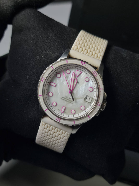 Women’s 100m Water Resistant Dive Watch with Pearl Dial