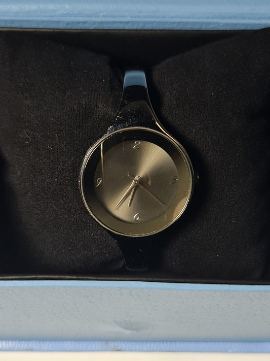 Minimalist Women’s Black Bangle Watch with Sunray Dial