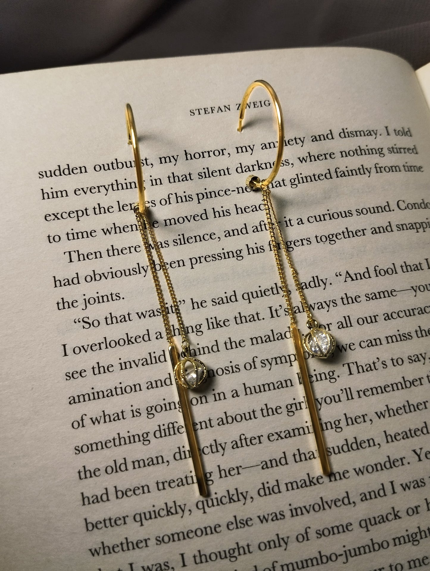 Premium Gold Hanging Earnings For Women